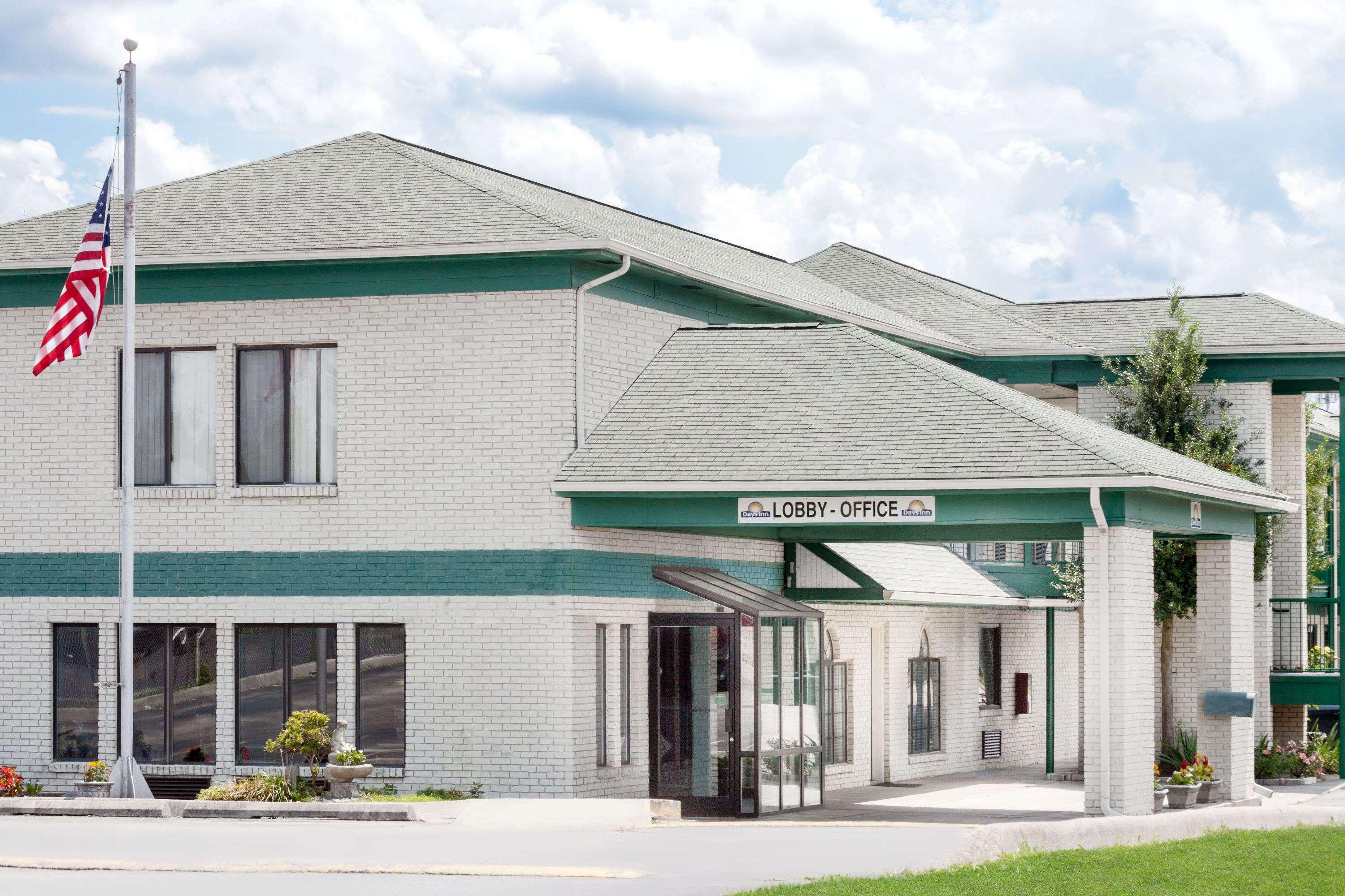 Days Inn By Wyndham Morristown Exteriör bild