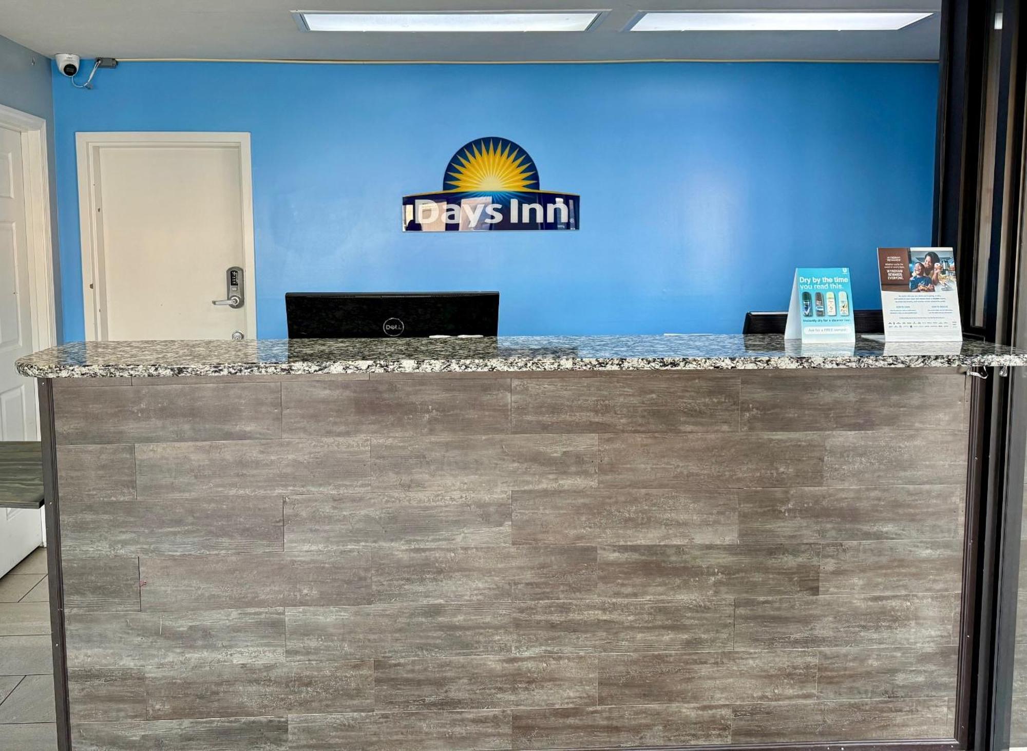 Days Inn By Wyndham Morristown Exteriör bild